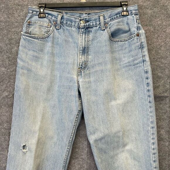 Levi's Jeans Men's Size 35 x 34 Blue Denim Straight Leg High-Rise Light Wash - Picture 3 of 16